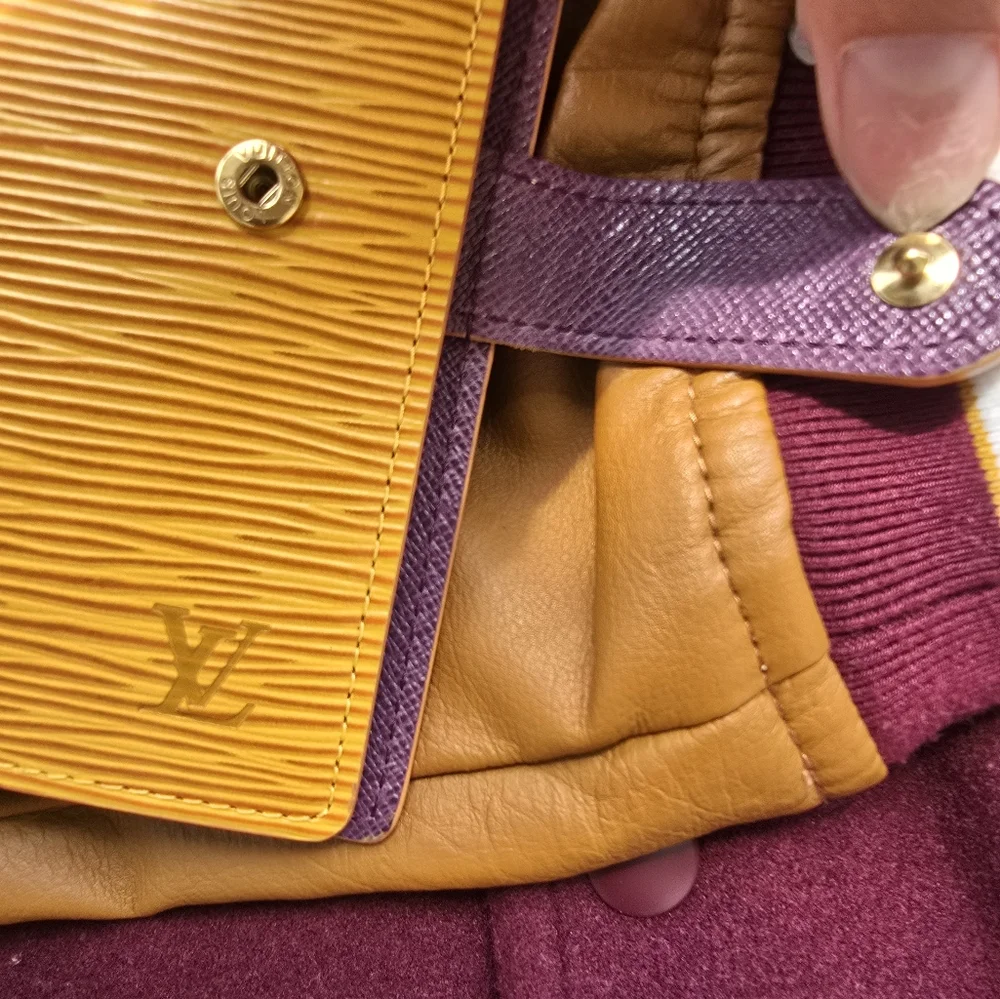 Authentic Louis Vuitton Mustard Yellow Agenda Wallet - Picture 6 of 12